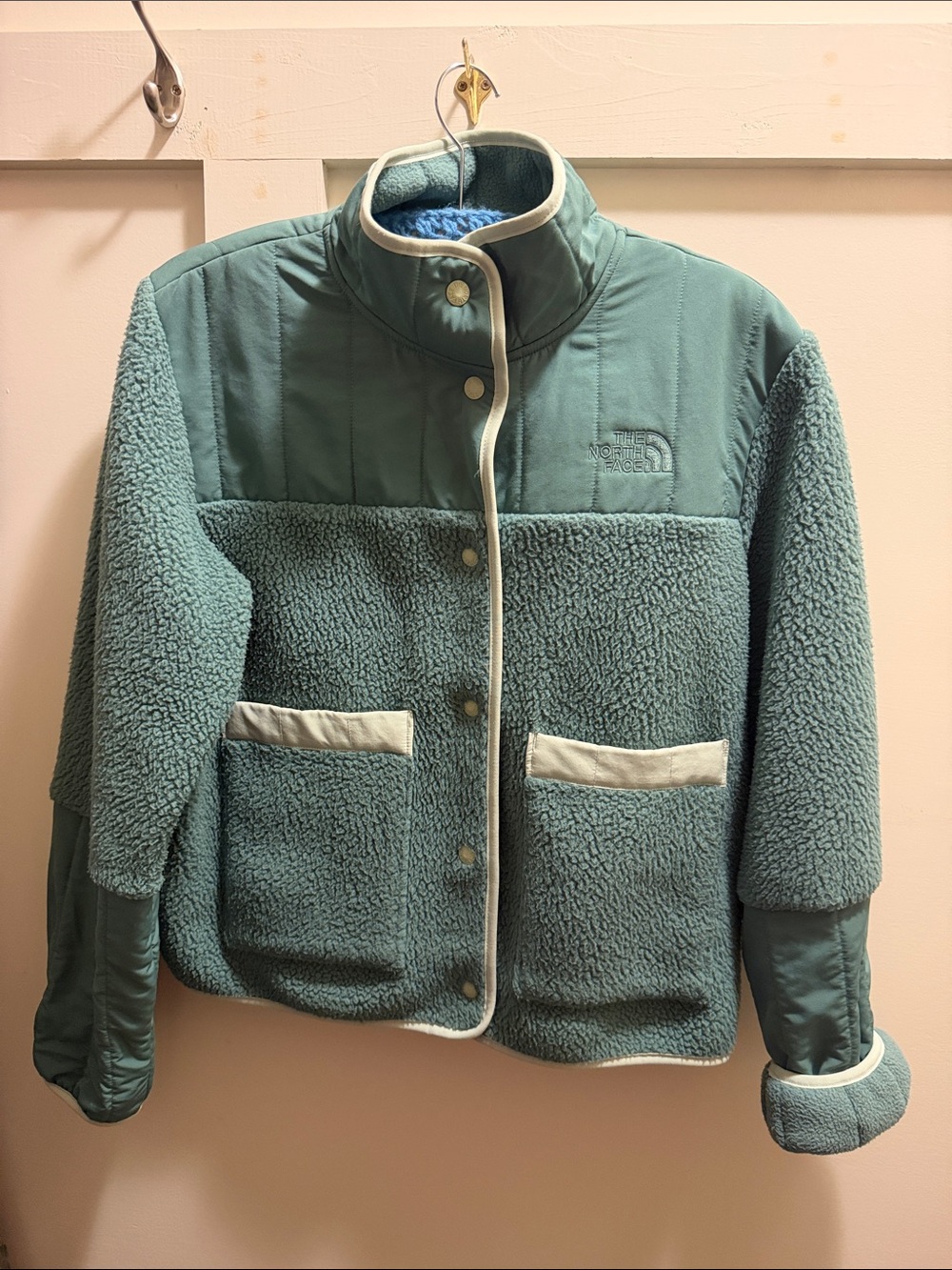 The North Face Women's Green Sherpa Jacket with Contrast Trim Size M